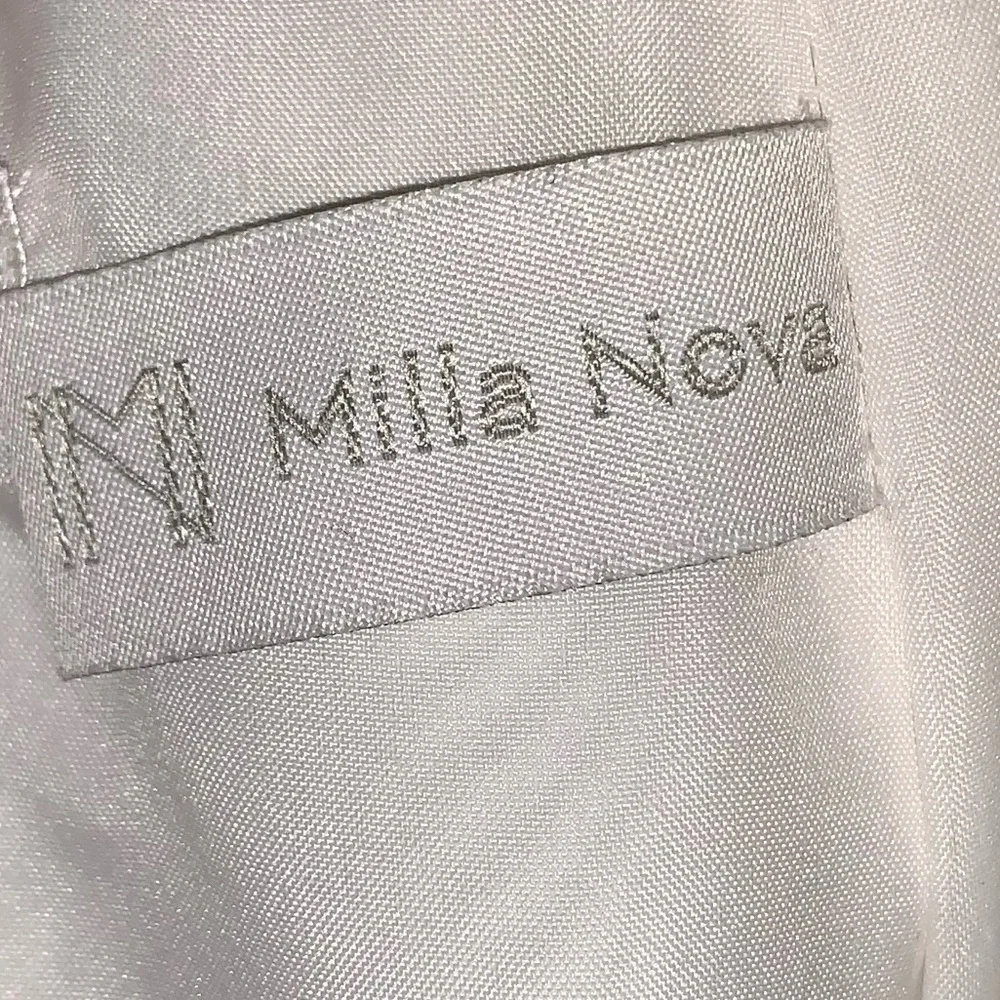 Milla Nova Briana Wedding Gown Lace 36 - Picture 10 of 13